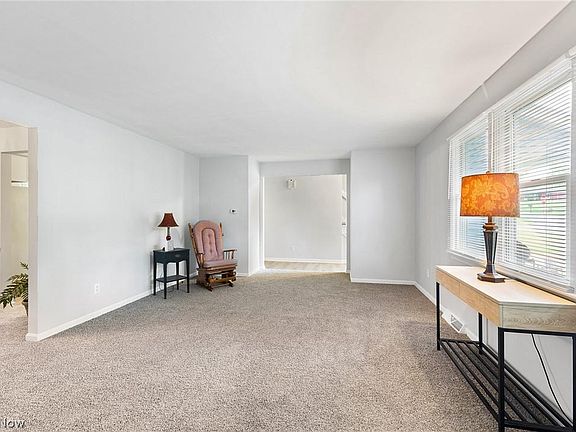 5th image of 67 Centennial Dr
