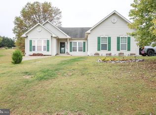 139 Pinnacle Dr, Bunker Hill, WV