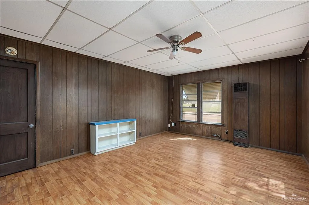 3 bed, 2.0 bath, 1770 sqft, $800 — Photo 2