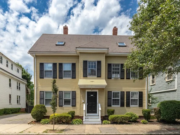 352 Cabot St, Beverly, MA 01915