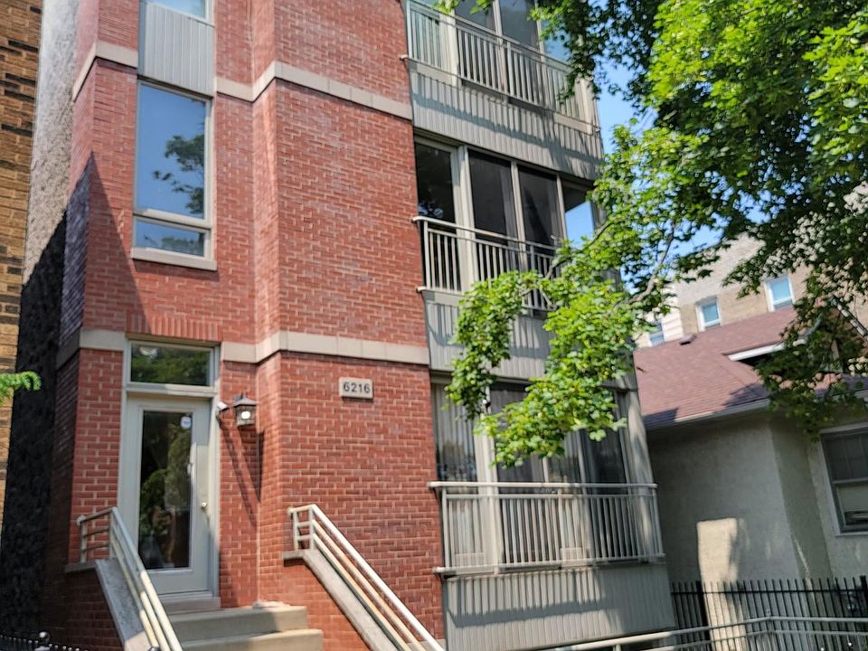 1st image of 6216 N Fairfield Ave #2