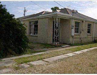 2nd image of 9514 Palmetto St