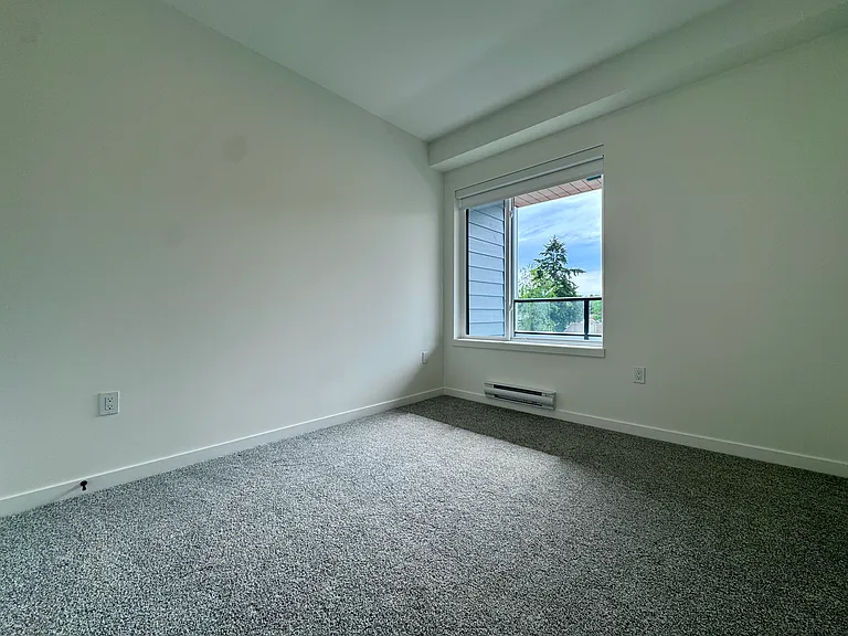19310 Fraser Hwy #3 — Photo 15