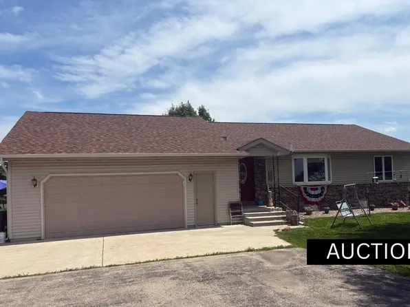 N8798 Beaver Point Rd, Beaver Dam, WI 53916