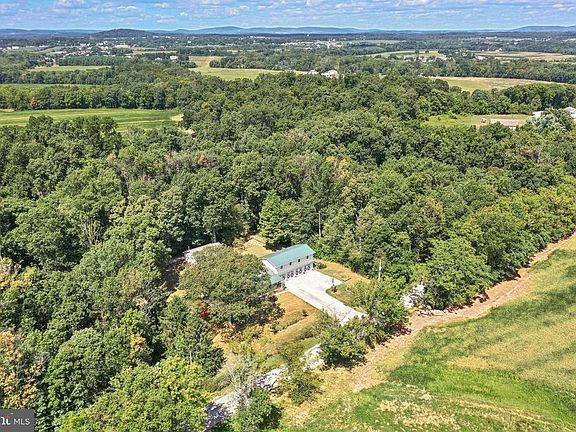3rd image of 250 Green Ridge Rd
