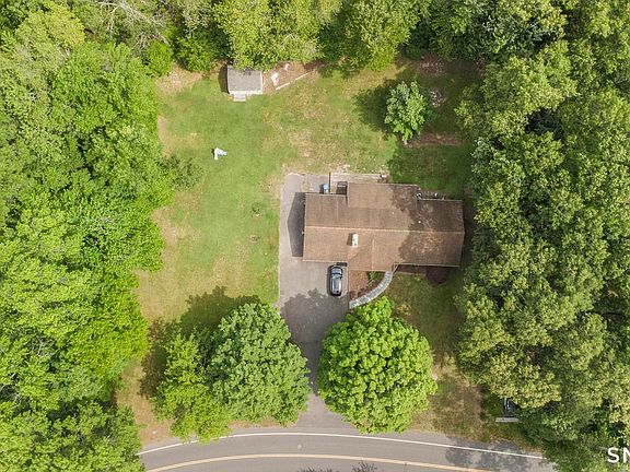 3rd image of 136 Reservoir Road