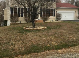 10007 Shadowridge Ct, Fredericksburg, VA