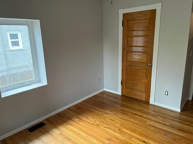 2920 N Race St — Photo 9