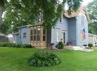 1612 10th St, Marion, IA 52302