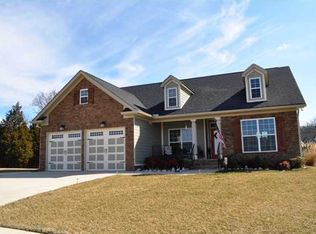 8623 Rosada Dr, Ooltewah, TN 37363