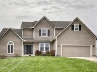 8399 Timber Trails Dr, De Soto, KS 66018