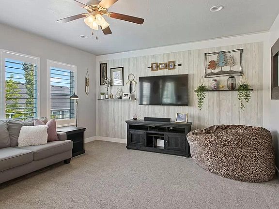 2nd image of 4924 W Eiffel Way