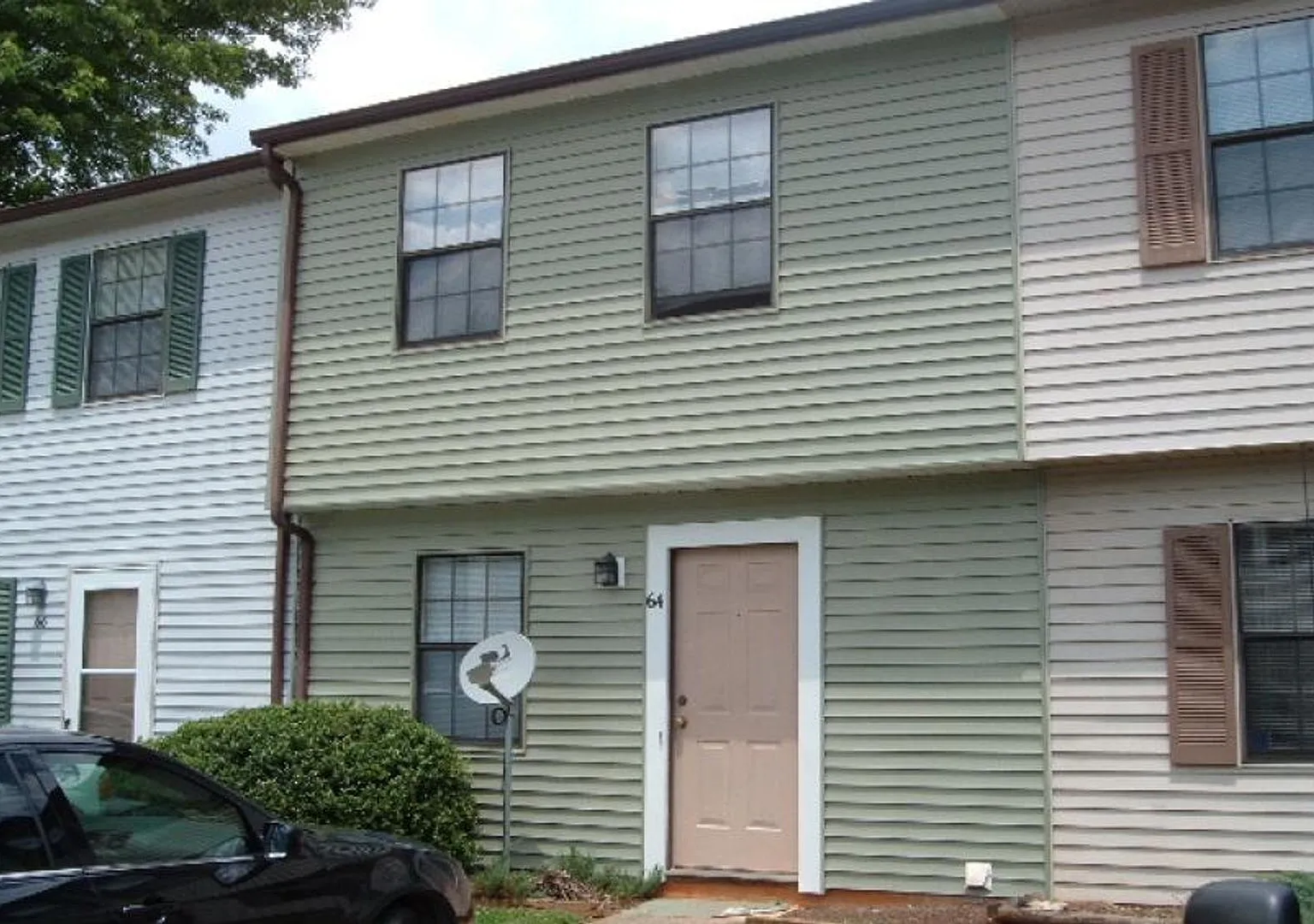 CountryPlace Townhomes Off Lakeside Drive — Photo 1