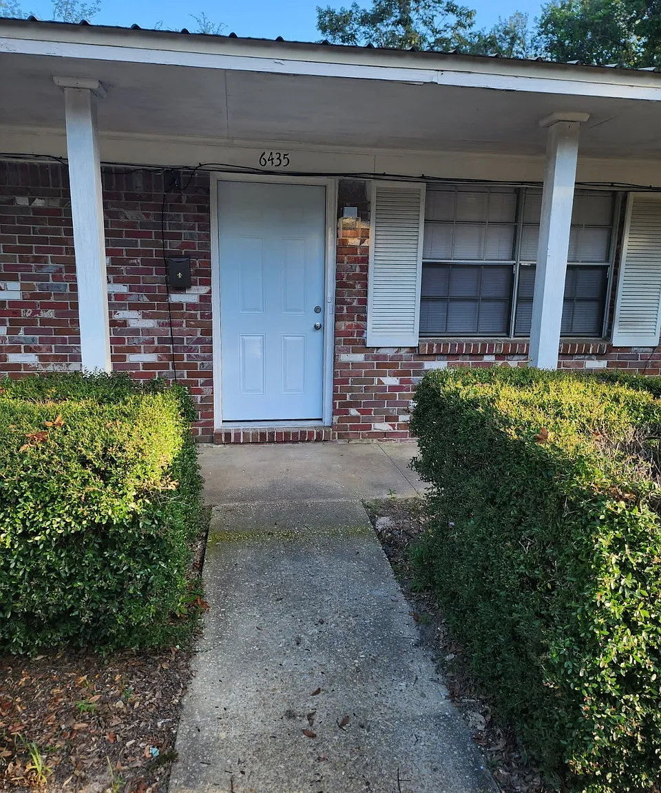 2 bed, 720 sqft, $1,200 — Photo 1