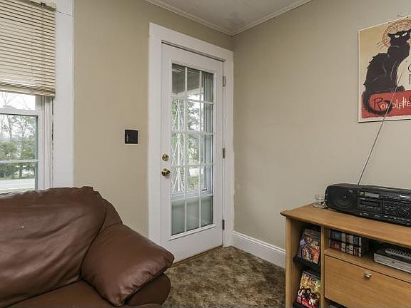 3rd image of 705 Piedmont Ave