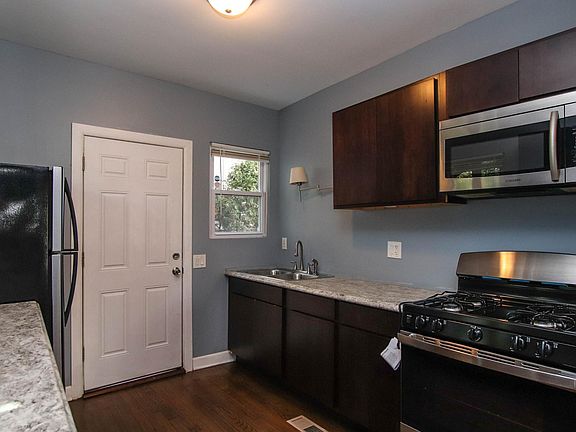 5th image of 208 Brown Ave APT 1
