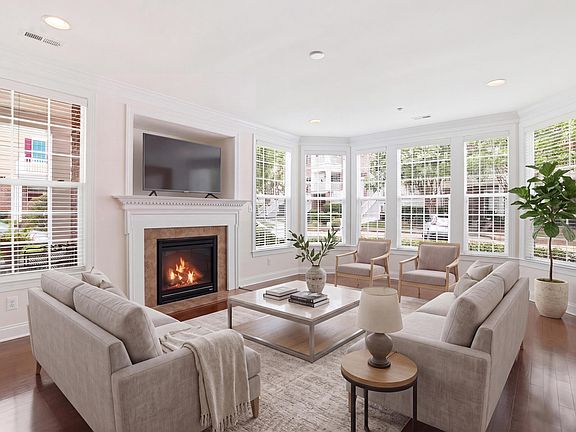 5th image of 15011 Sablewood Dr #101