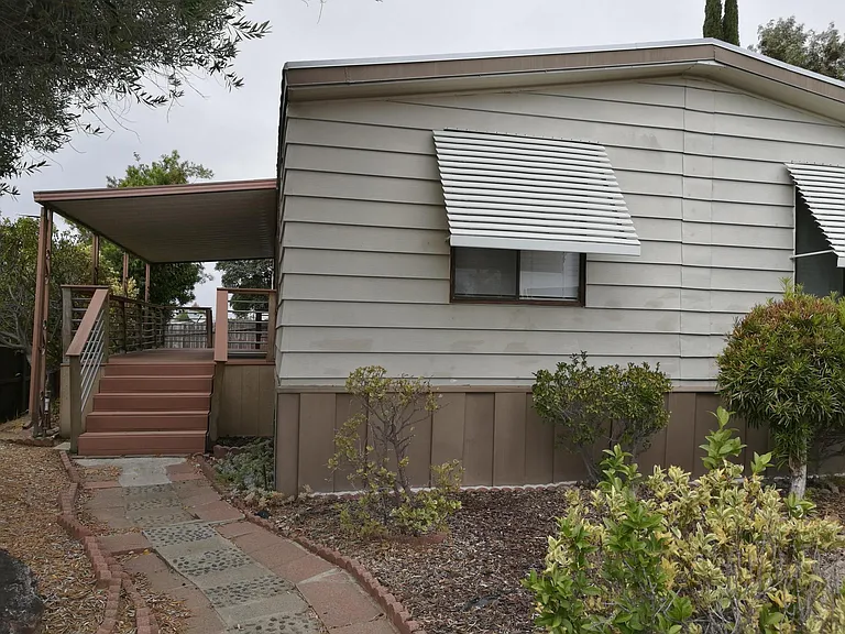 1750 W Citracado Pkwy W #55 — Photo 2