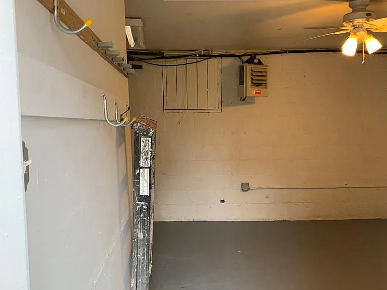 141 Galveston Pl SW — Photo 22