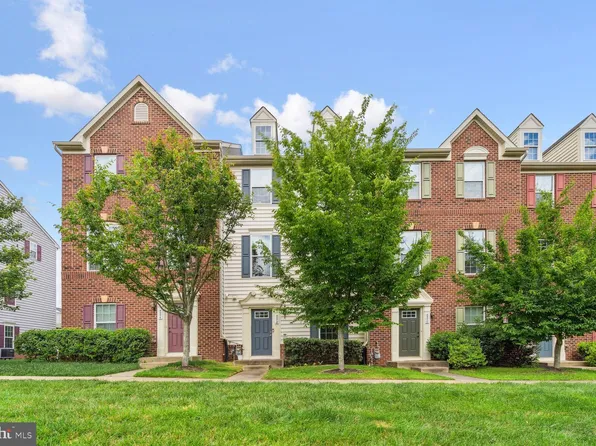 4372 Daisy Reid Ave, Woodbridge, VA 22192