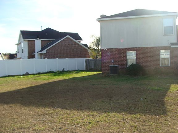 4th image of 2568 Blue Bird Cir