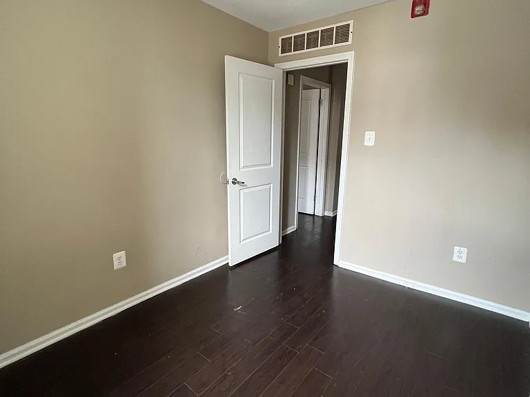 4713 Chestnut St #1-B — Photo 11