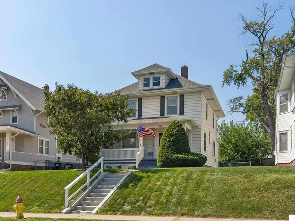 1726 S 29th St, Omaha, NE 68105