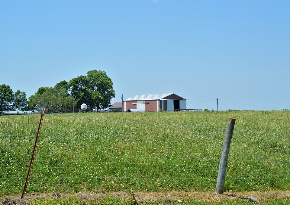 2nd image of 44366 Highway Ee