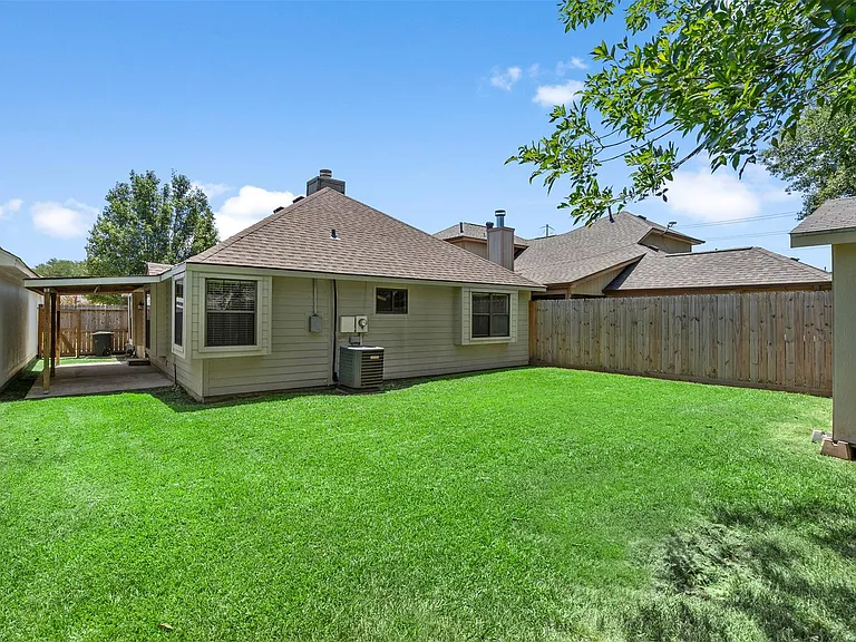 22835 Sherioaks Ln — Photo 12