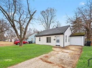 10821 Albany St, Oak Park, MI 48237
