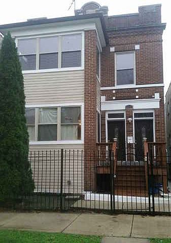 1st image of 3033 W Ainslie St #2
