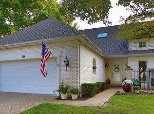 19 Glengarry Ln, Sugar Grove, IL 60554