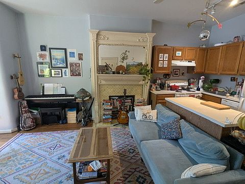 original mantel and mirror (non-working fireplace)