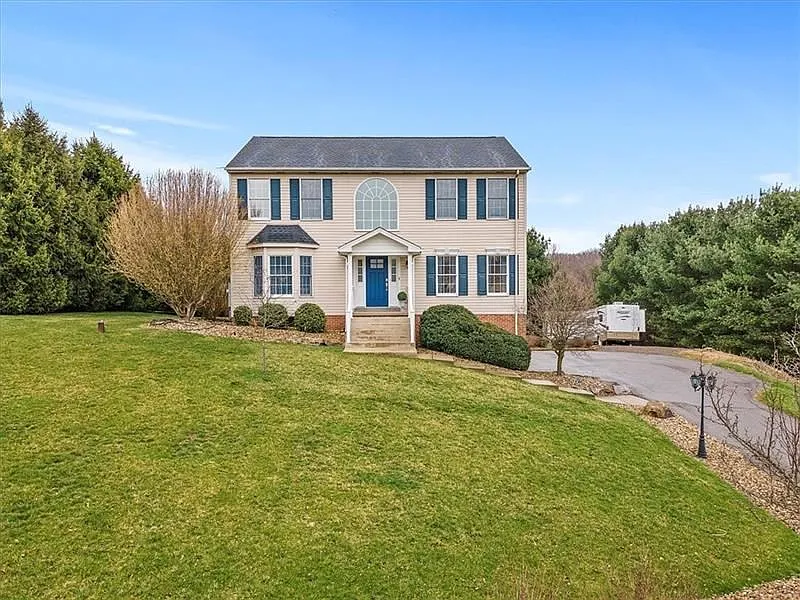 104 Cloverdale Dr photo 1