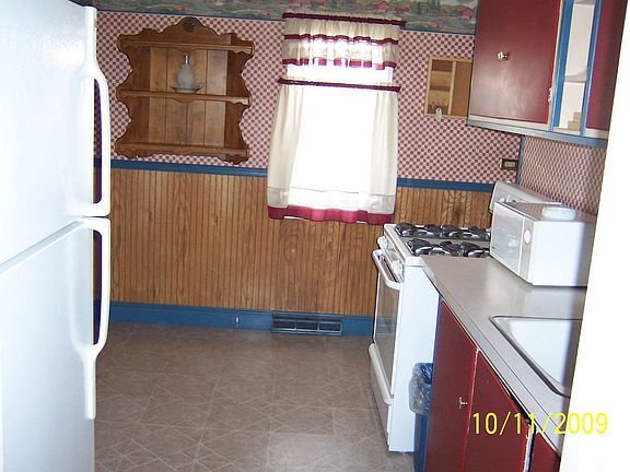 2nd image of 4446 Amelia Ave