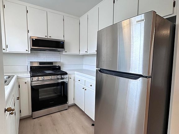 4th image of 930 Avenue 20