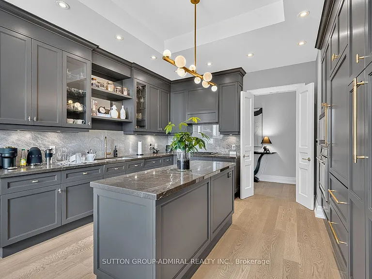 155 Saint Clair Ave W #1801 — Photo 14