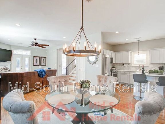 4th image of 1228 Island Pl E