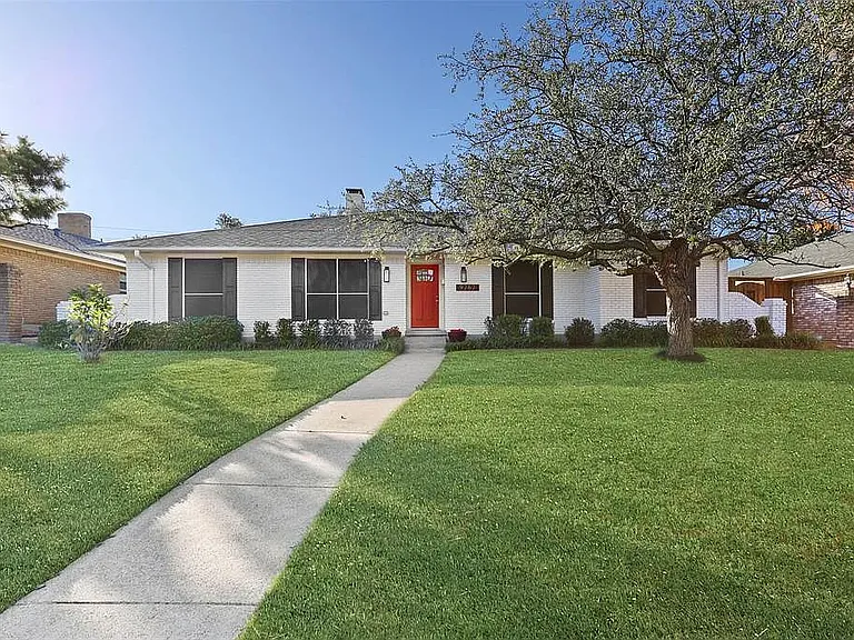 9262 Whitehurst Dr — Photo 1