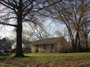 1405 Oak Hill Ave, Lawrence, KS 66044