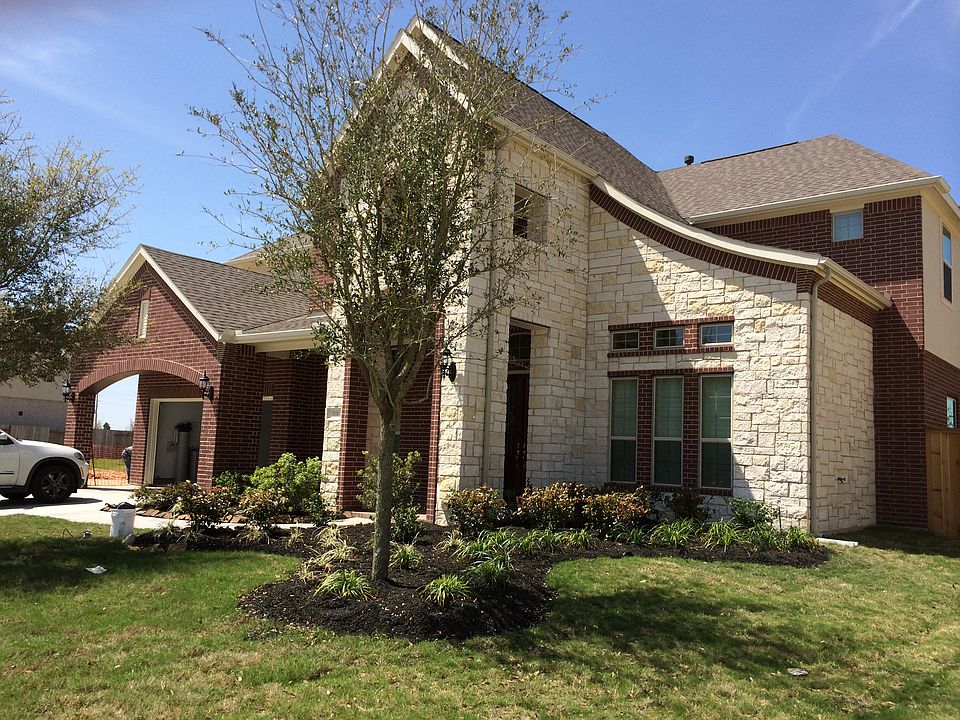 1st image of 5118 Hawthorne Bend Dr