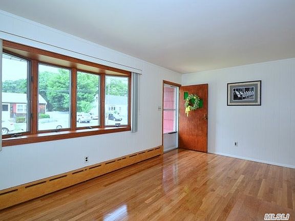3rd image of 84 Moody Ave