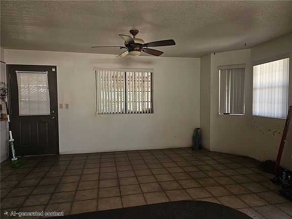 5th image of 208 E Oak Street