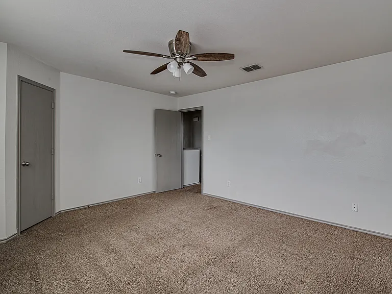 1420 Krista Dr — Photo 22