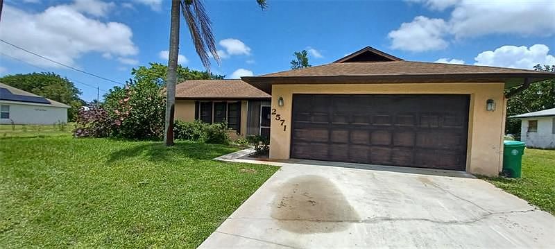 1st image of 2571 SE Westmoreland Blvd