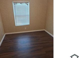 906 Oak St, Darien, GA 31305