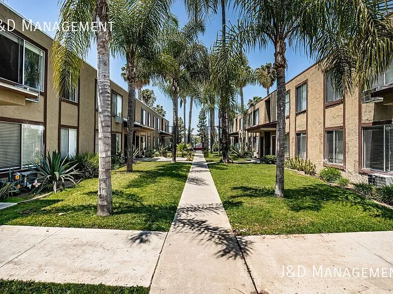 909 S Sunshine Ave S — Photo 2