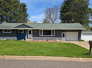 1032 W Spruce St, Chippewa Falls, WI 54729