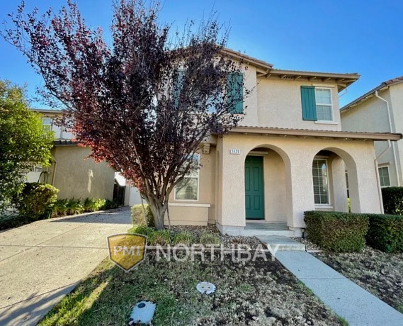 2429 Sheldon Dr photo 1