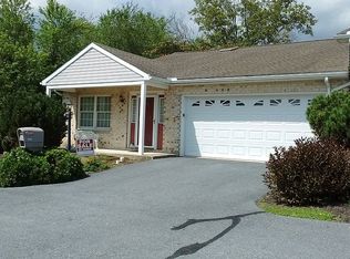 623 Spring Hill Dr, Waynesboro, PA 17268